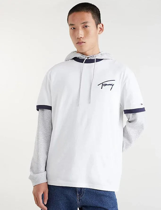 Camiseta con Logo Distintivo Bordado - ECRU