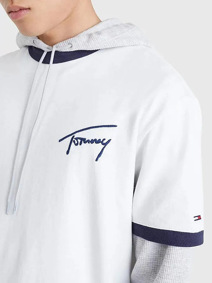 Camiseta con Logo Distintivo Bordado - ECRU