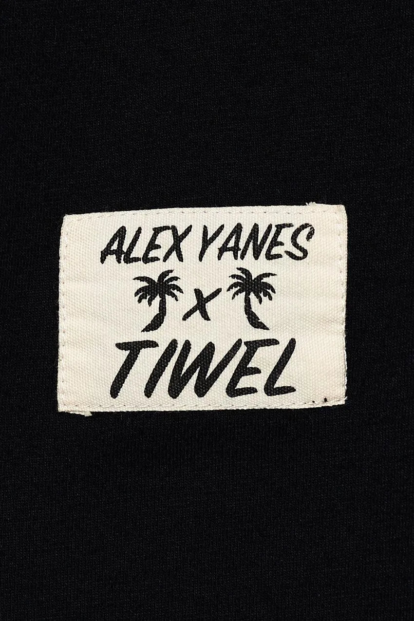 Camiseta Coolskul By Alex Yanes - ECRU