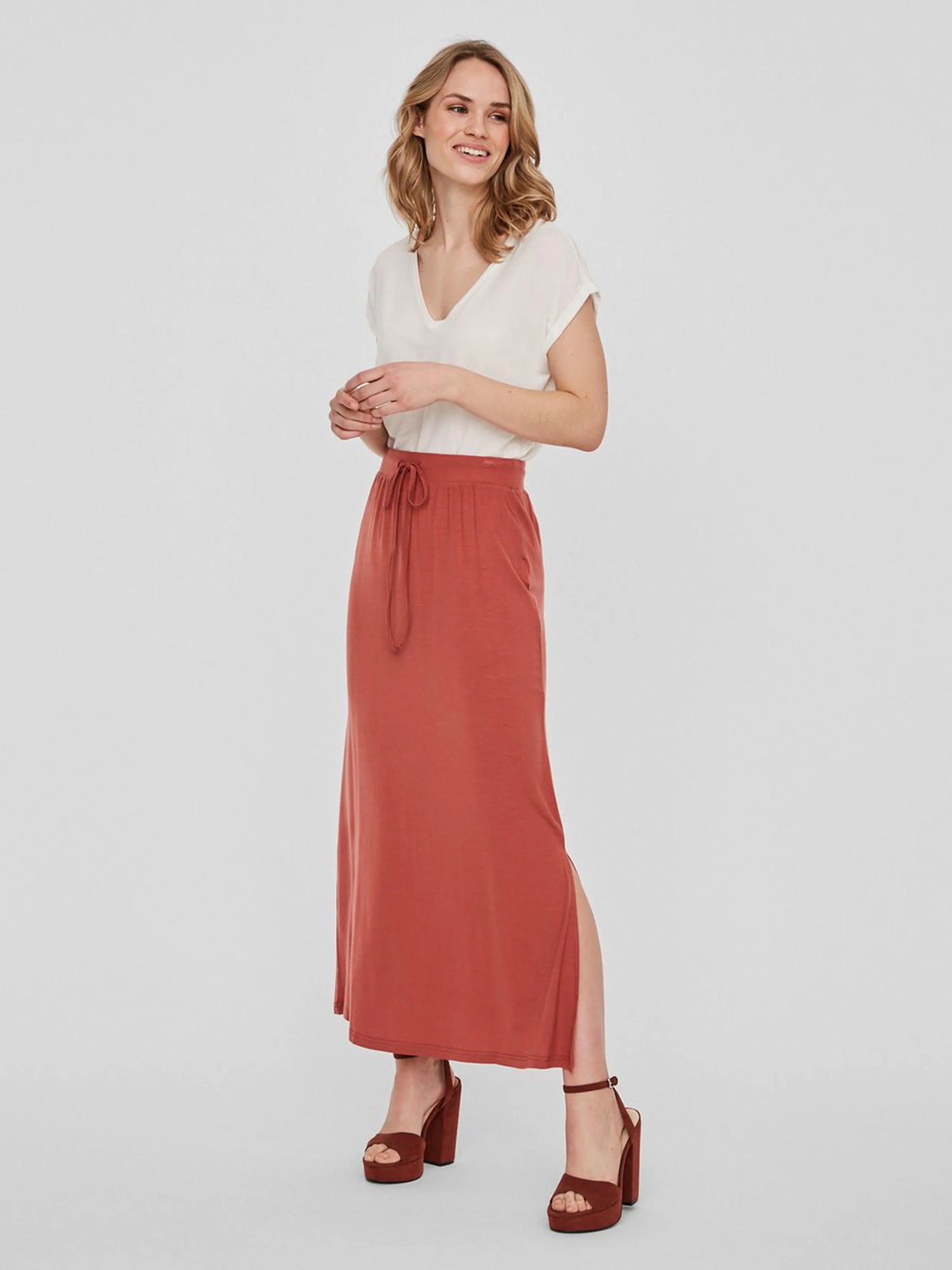 Camiseta Cuello Pico AWARE Snow White - ECRU