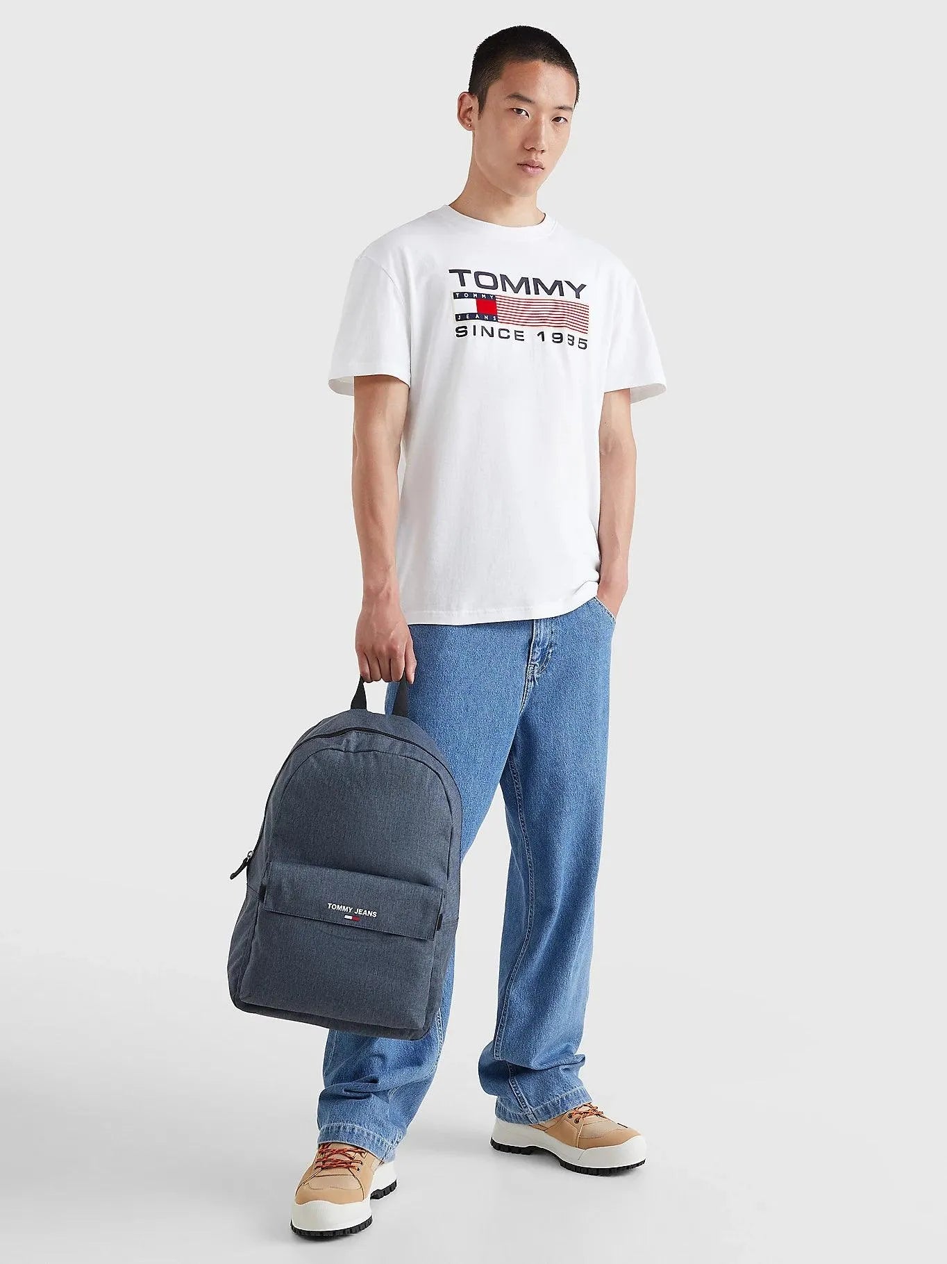 Camiseta de Corte Clásico con Parche - ECRU