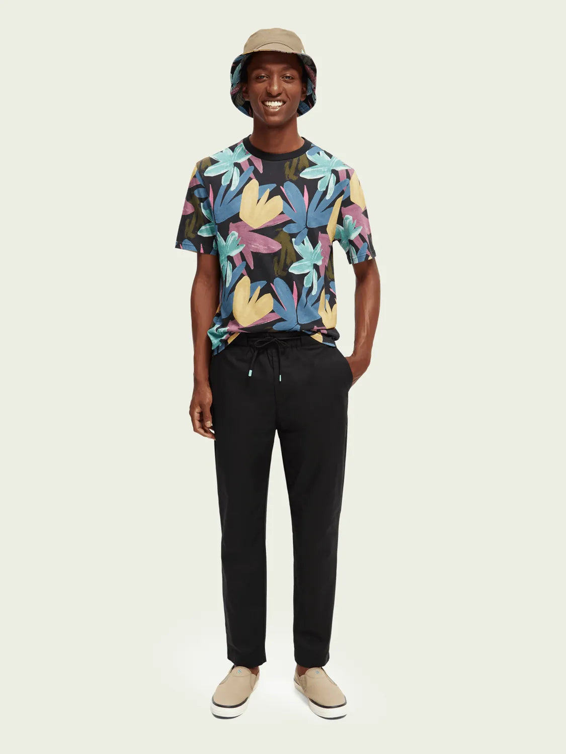 Camiseta de Hombre Scotch&Soda Relaxed Fit Estampada en Jersey de Algodón Orgánico - ECRU