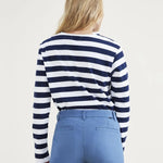 Camiseta de Mujer Dockers Regular Fit Cuello Barco Pismo Navy Blazer Stripe Azul - ECRU