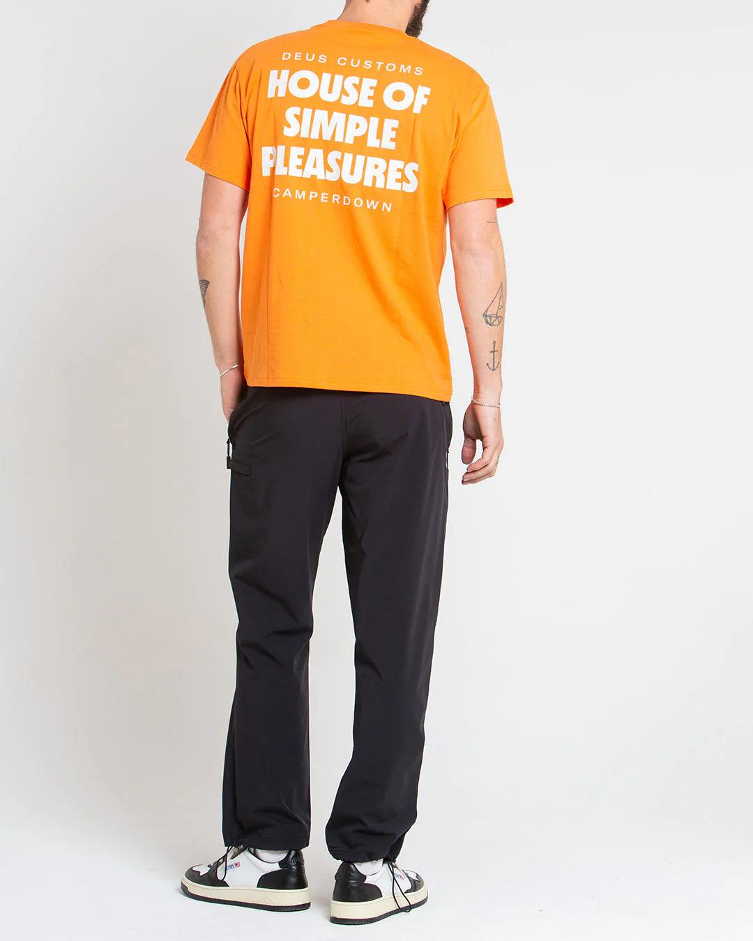 Camiseta Deus Ex Machina Base Orange Ochre - ECRU