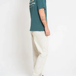 Camiseta Deus Ex Machina Layback Jasper Green - ECRU