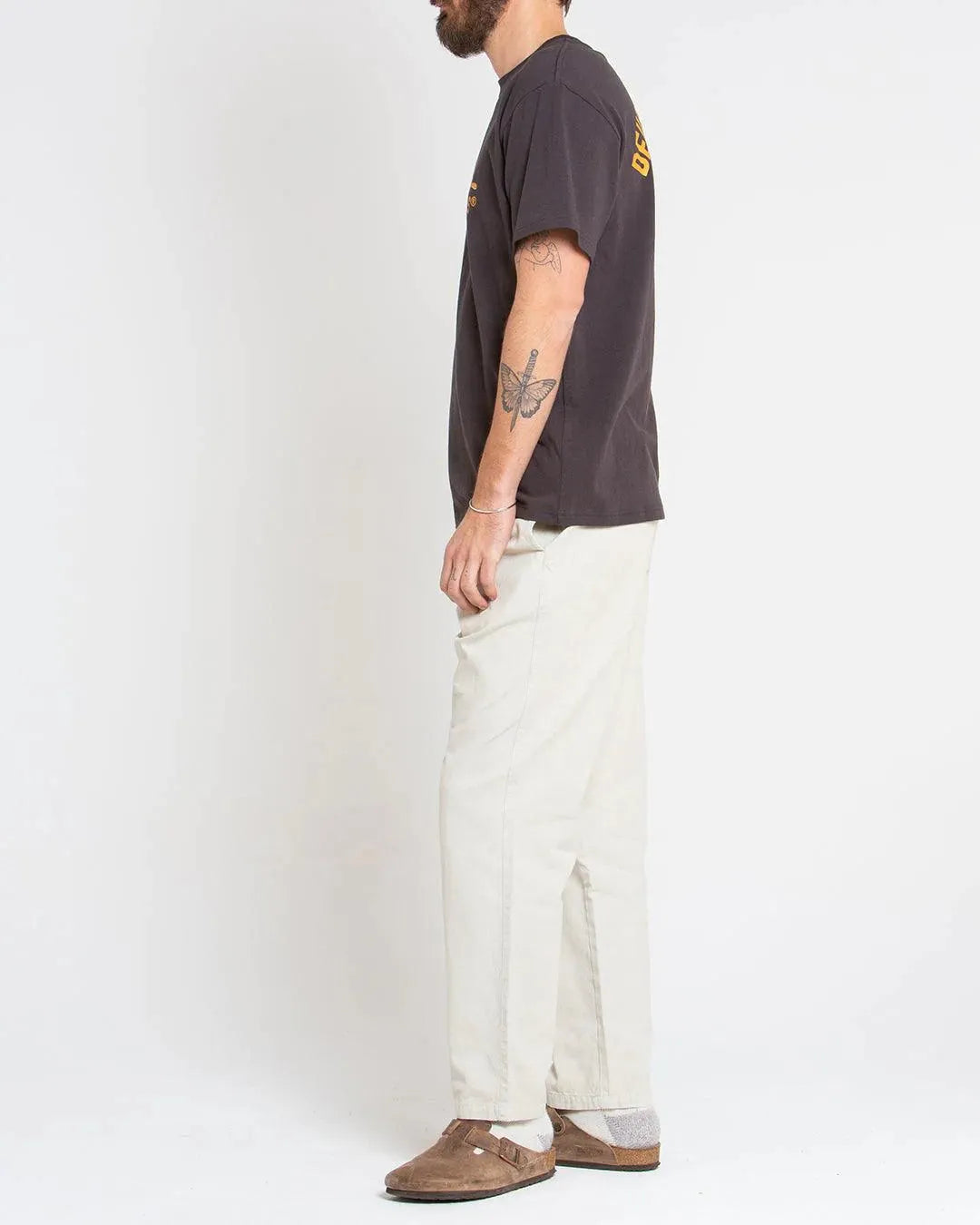 Camiseta Deus Ex Machina Noosa Address Anthracite - ECRU