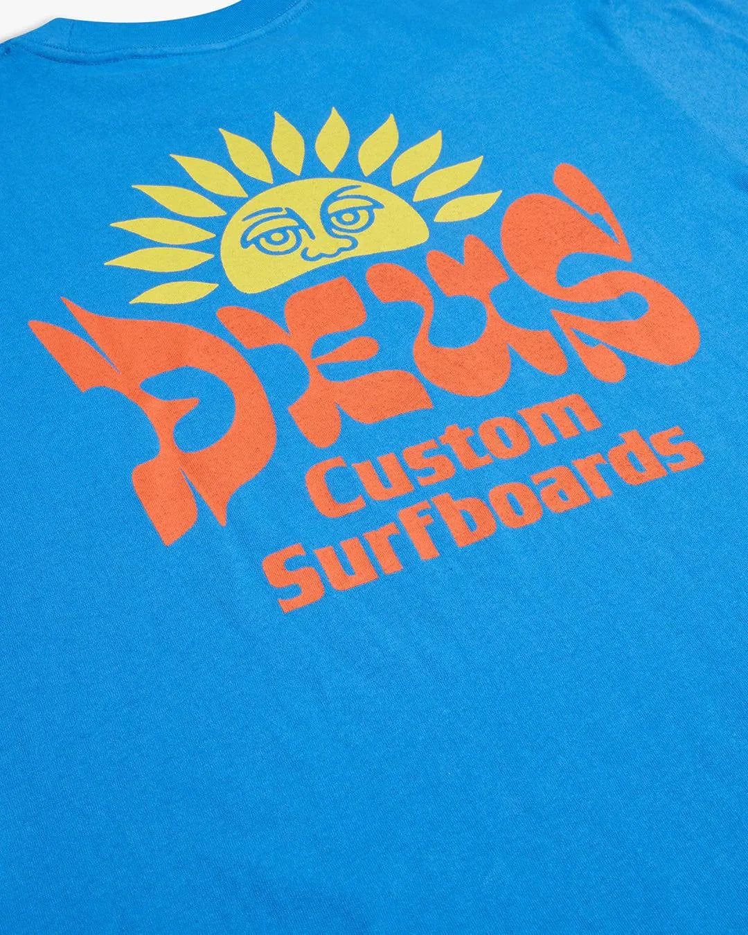 Camiseta Deus Ex Machina Sleeping Sun French Blue - ECRU