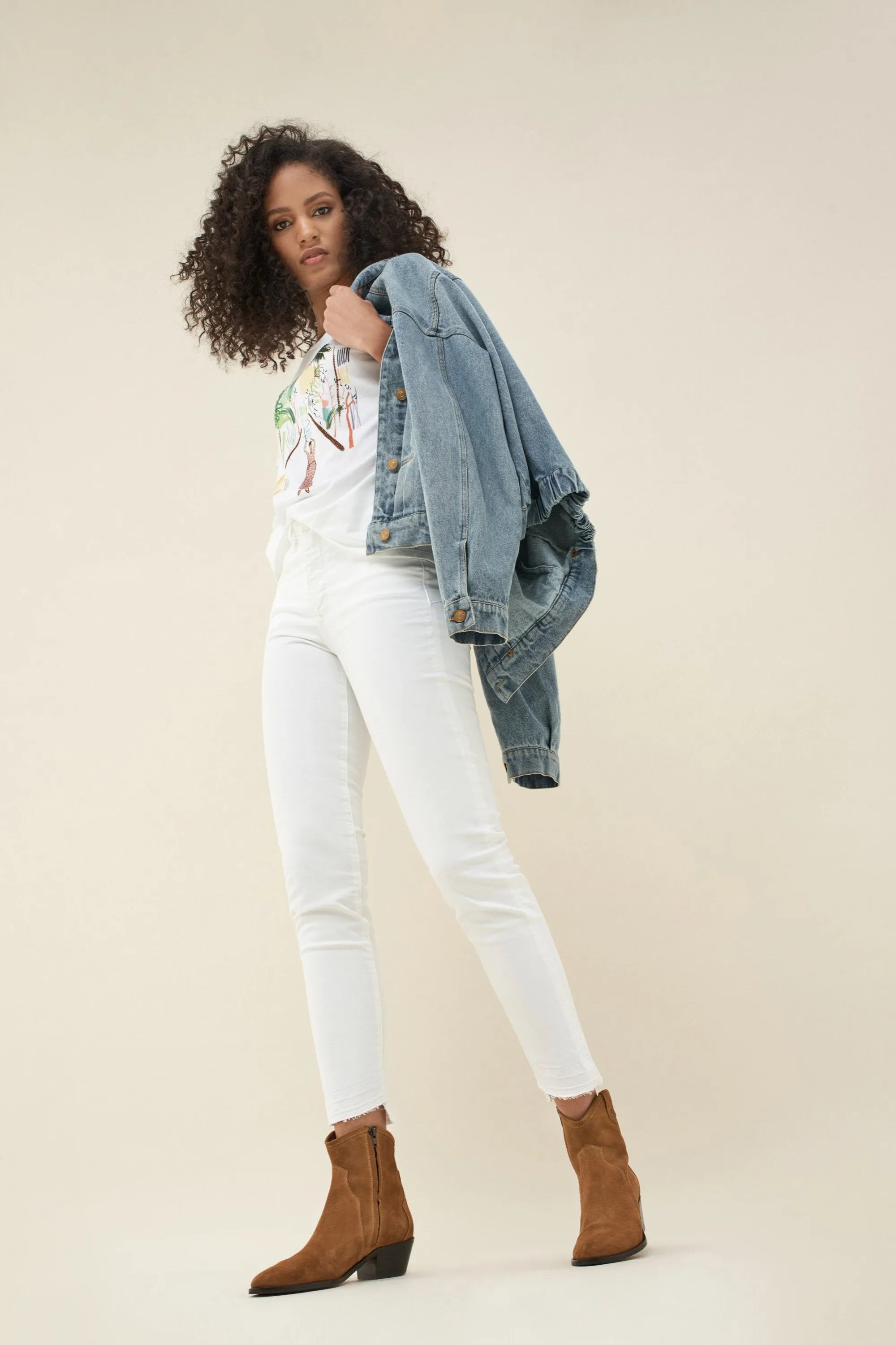 Camiseta Dibujo Bali - ECRU