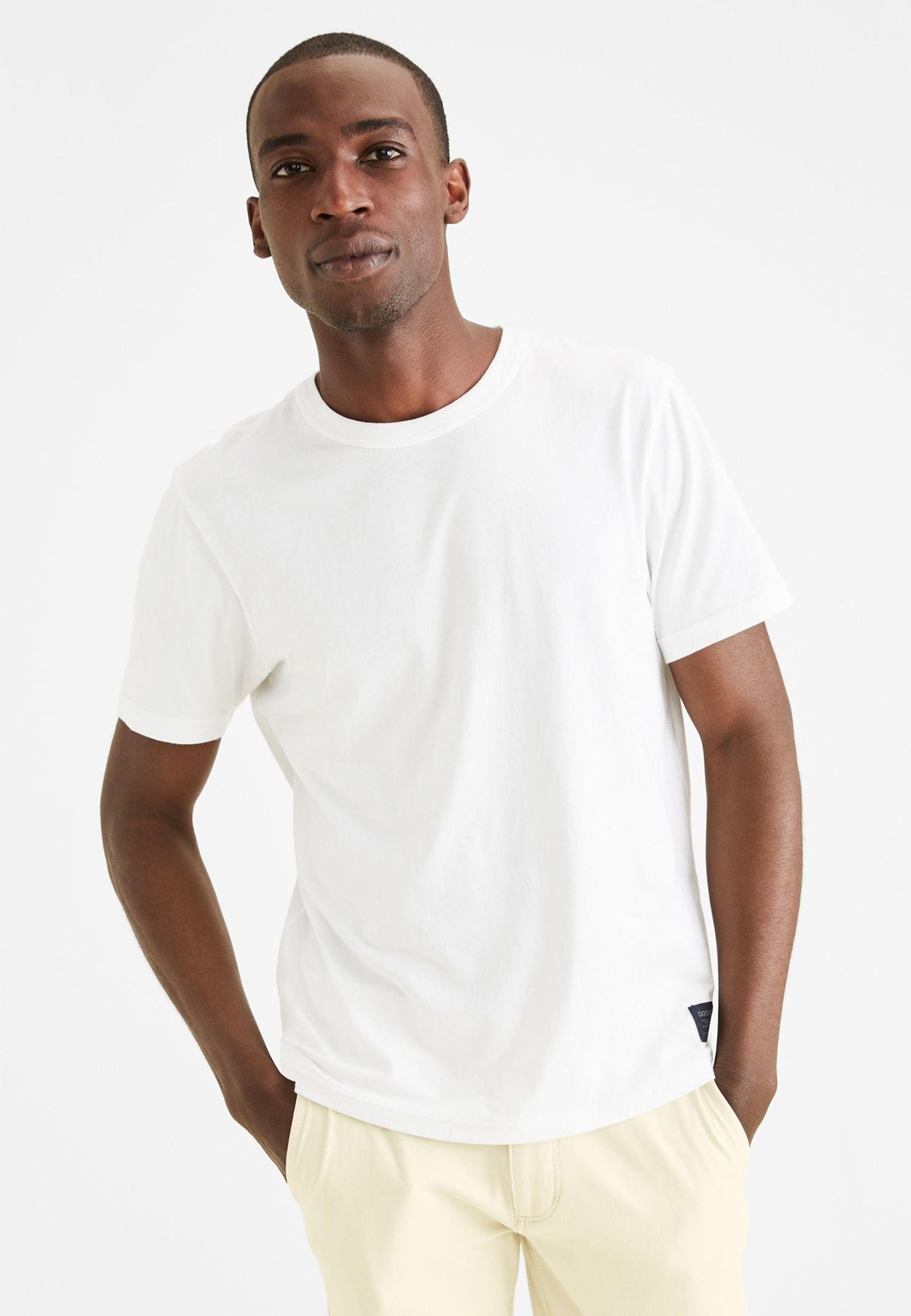 Camiseta Dockers de hombre Slim Fit Icon Lucent White - ECRU