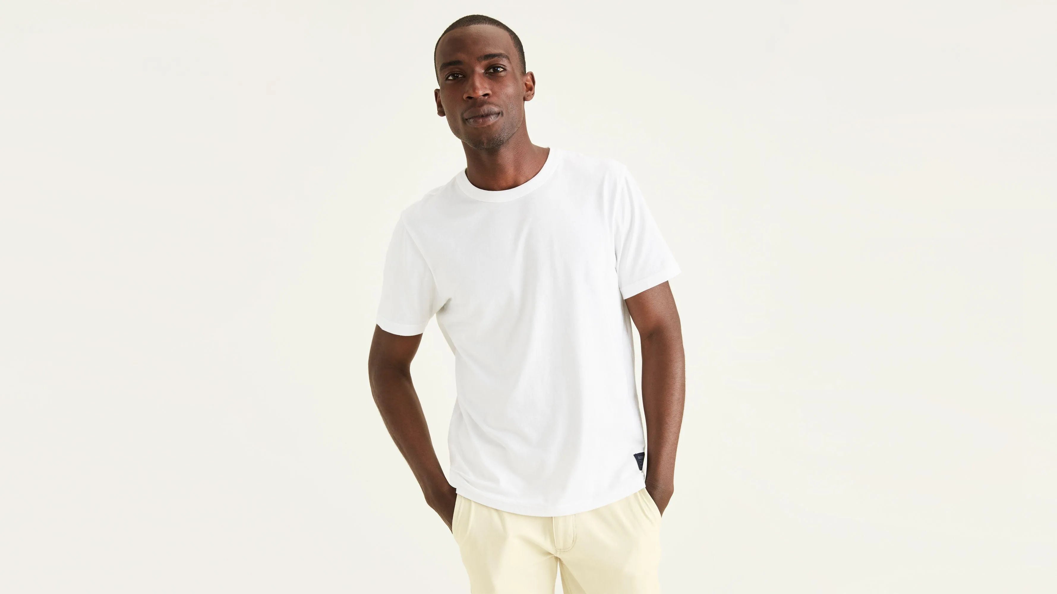 Camiseta Dockers de hombre Slim Fit Icon Lucent White - ECRU