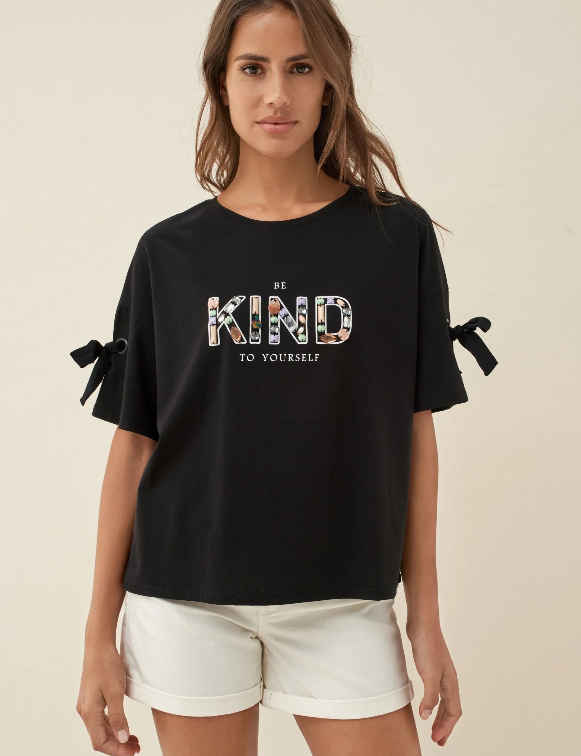 CAMISETA GRÁFICA KIND - ECRU