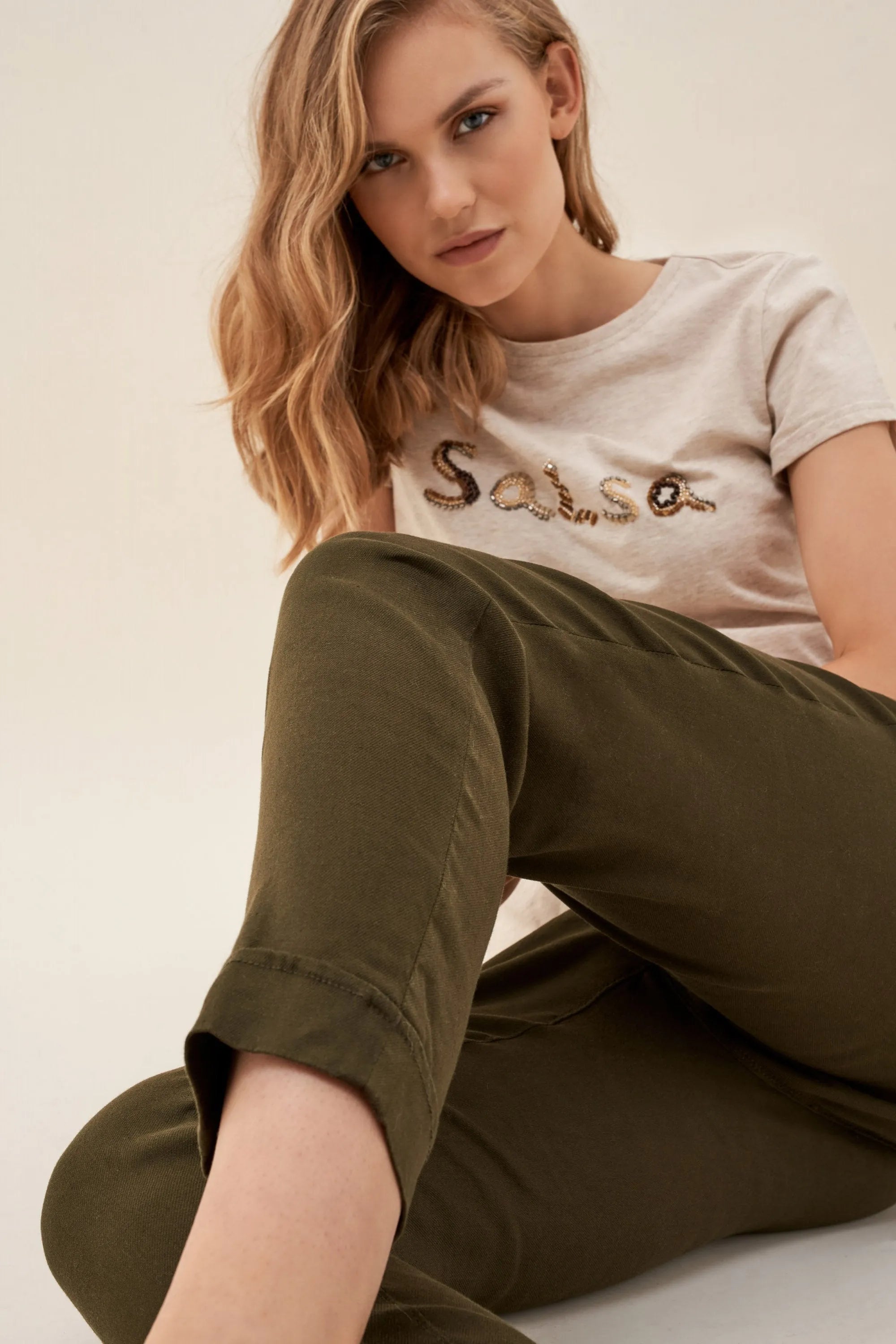 Camiseta Logo - ECRU