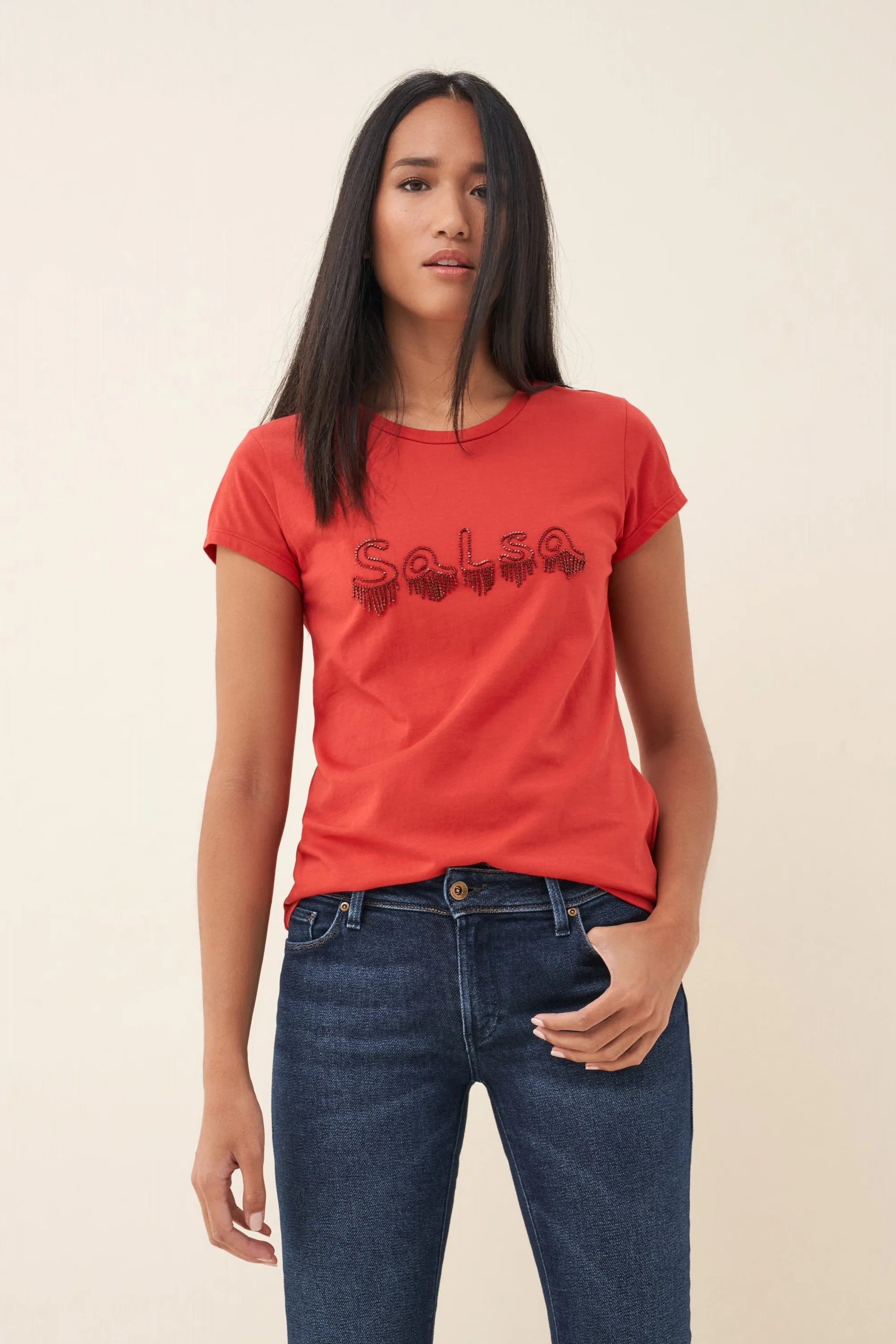 CAMISETA LOGO CON DETALLES PIEDRAS - ECRU