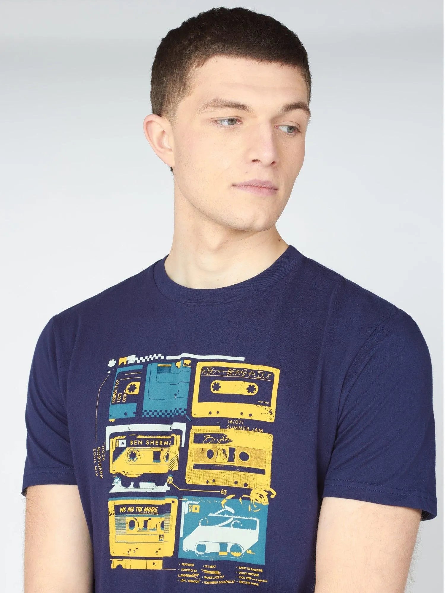 Camiseta Lost Tapes - ECRU