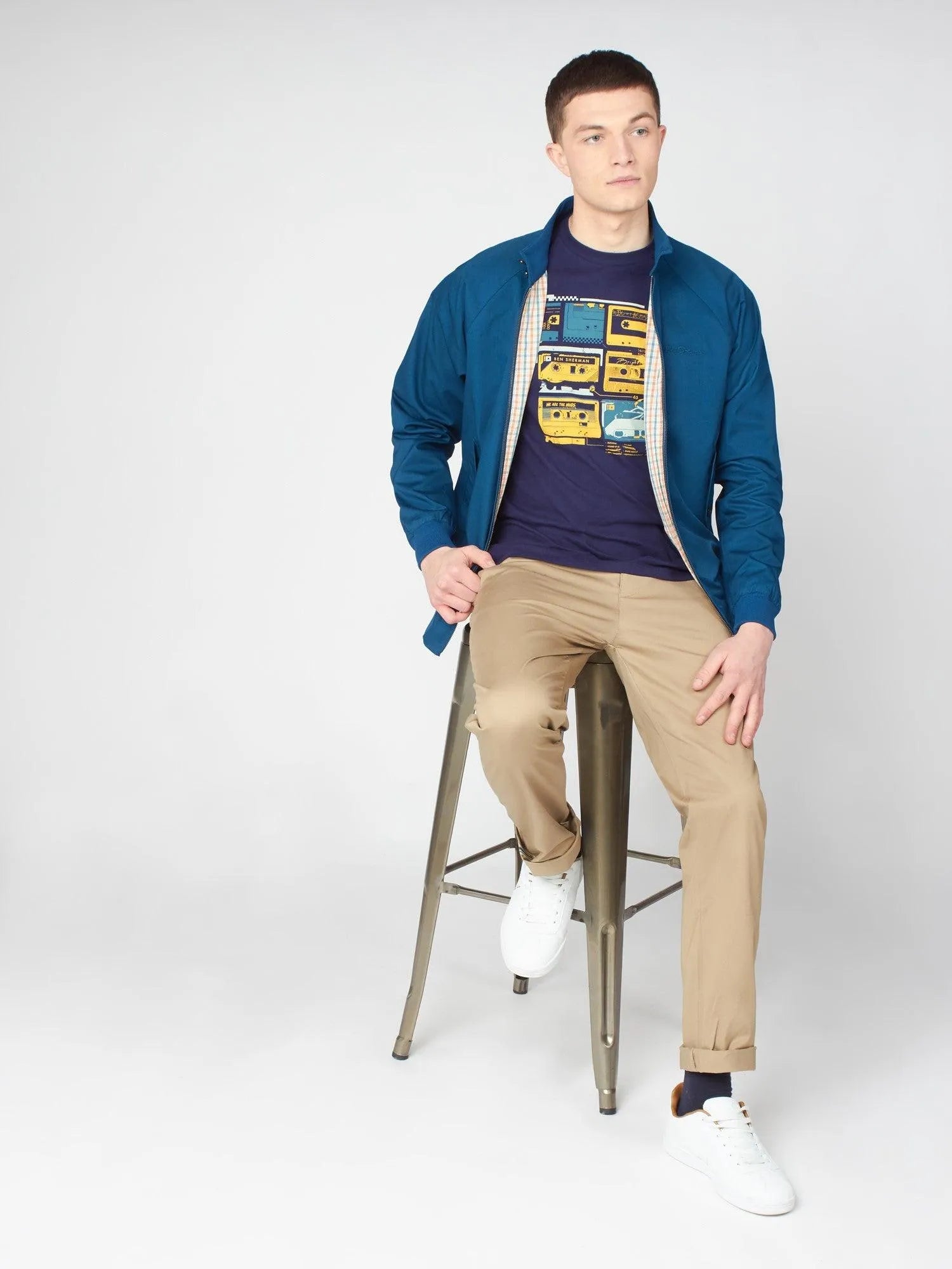 Camiseta Lost Tapes - ECRU