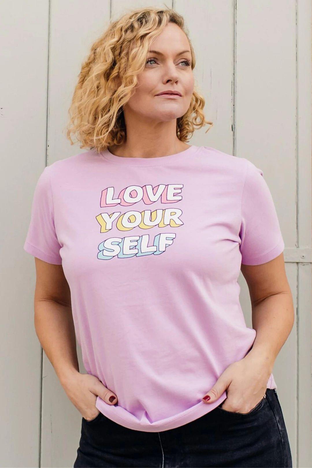 Camiseta Maggie Lilac Love Your Self - ECRU