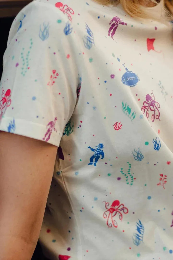 Camiseta Maggie Off-White/Multi Deep Sea - ECRU
