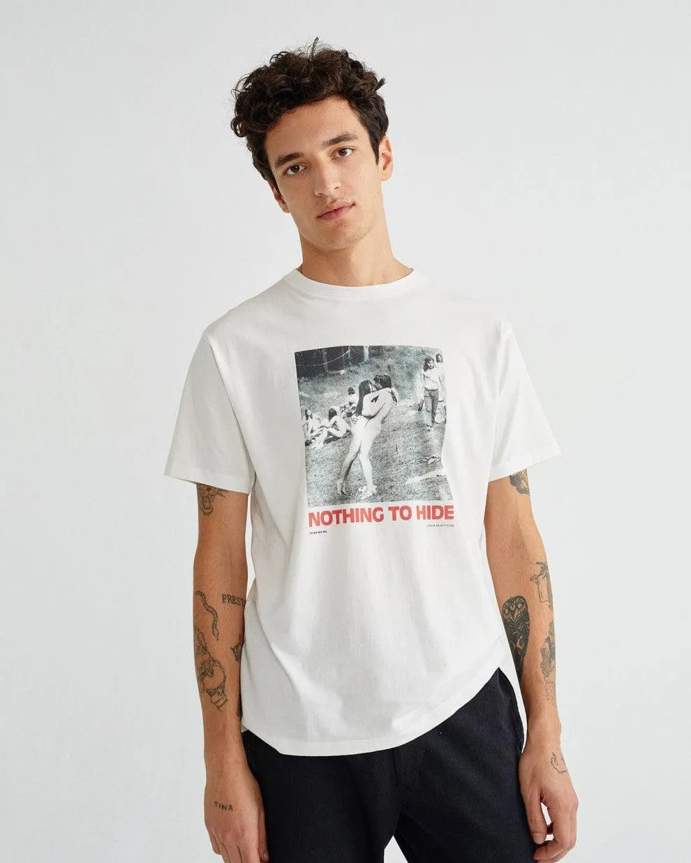 Camiseta Nothing To Hide - ECRU