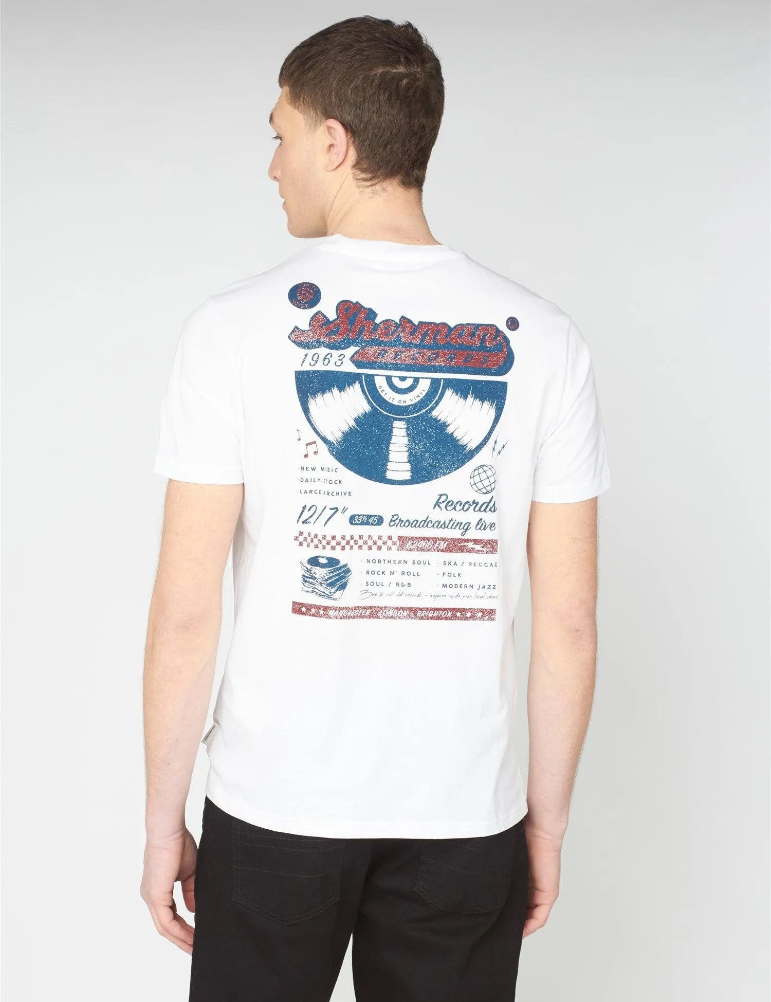 Camiseta Record Store - ECRU