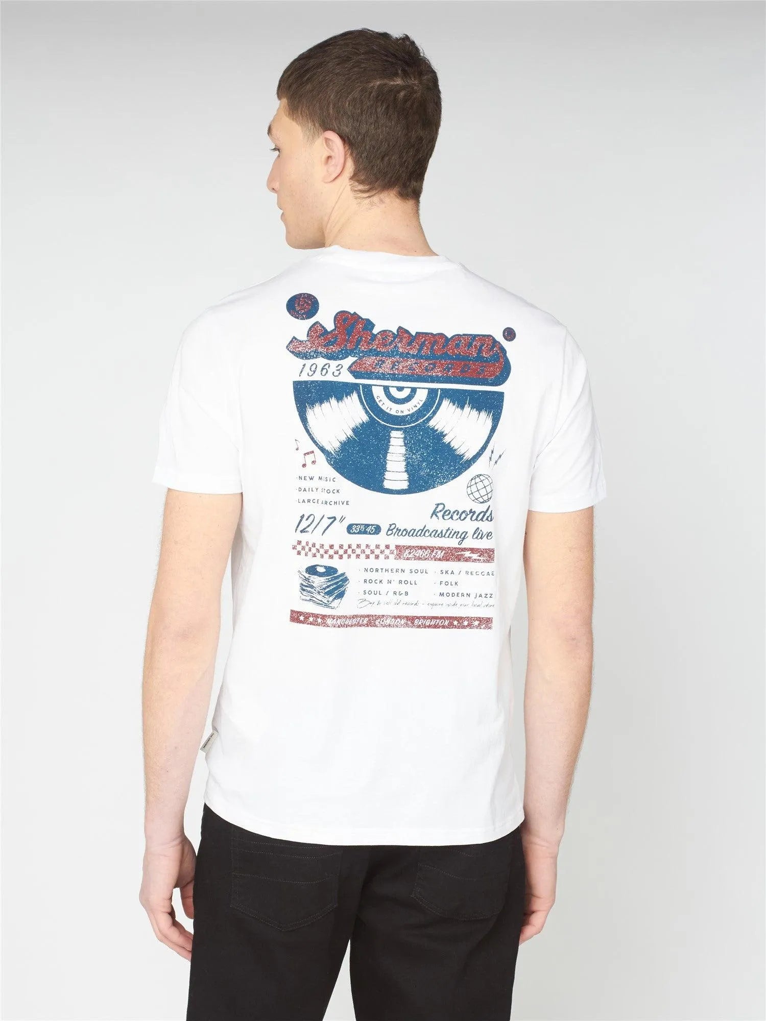 Camiseta Record Store - ECRU