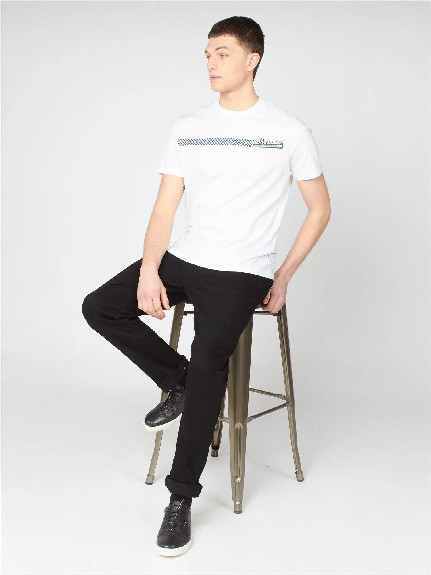 Camiseta Record Store - ECRU