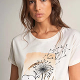 Camiseta Snoopy Estampado Floral - ECRU