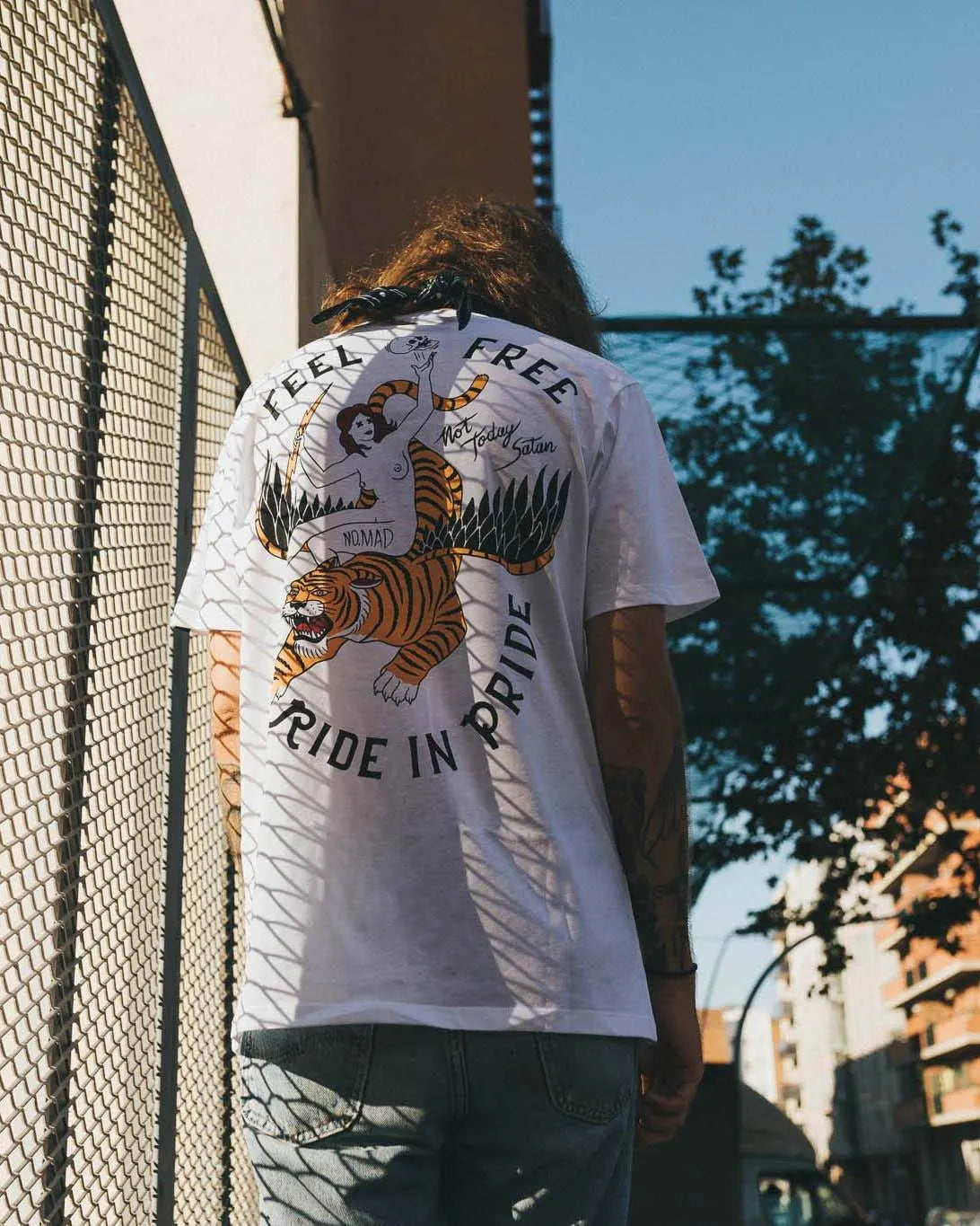 Camiseta Spin - ECRU