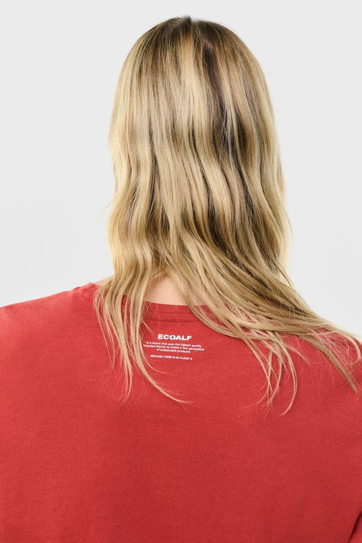 Camiseta Stay Roja - ECRU