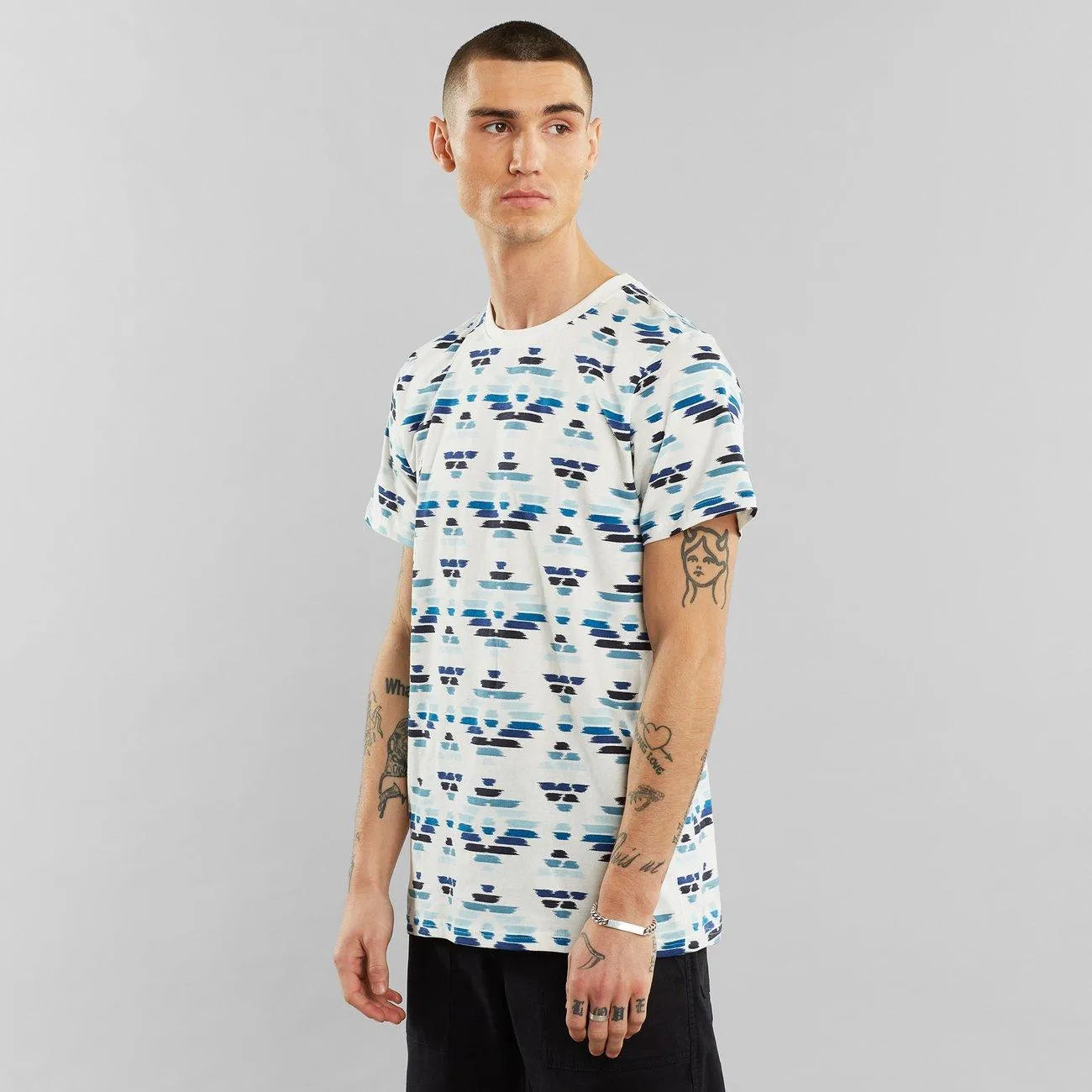 Camiseta Stockholm Ikat Navy - ECRU