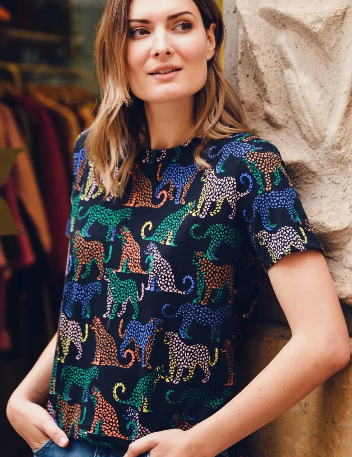 Camiseta Sugarhill Ronah Black Colourful Leopard Spots - ECRU