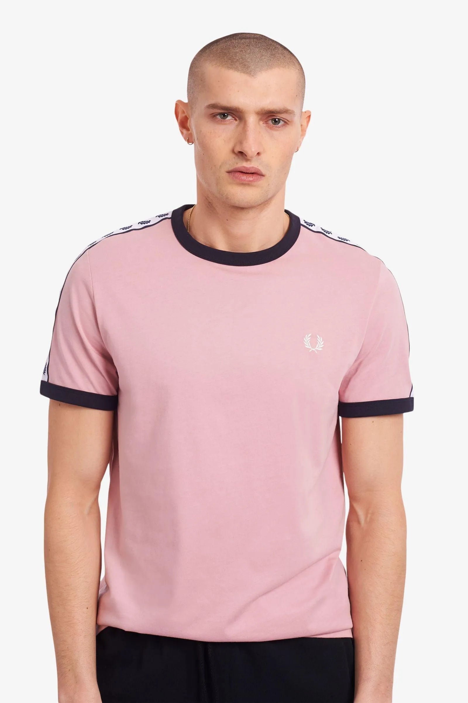 Camiseta Taped Ringer Gunmetal - ECRU