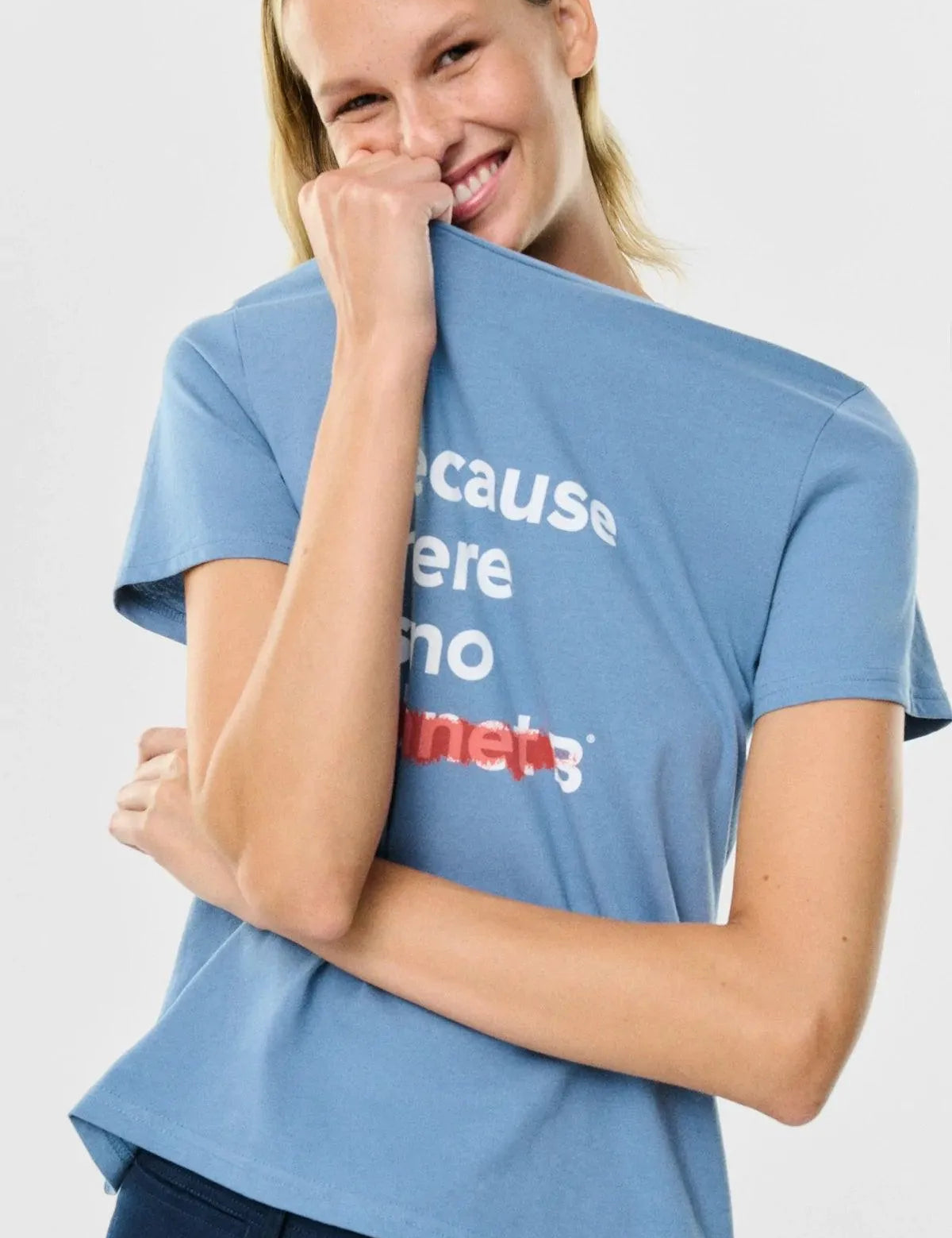 Camiseta Underlined Artic Blue - ECRU