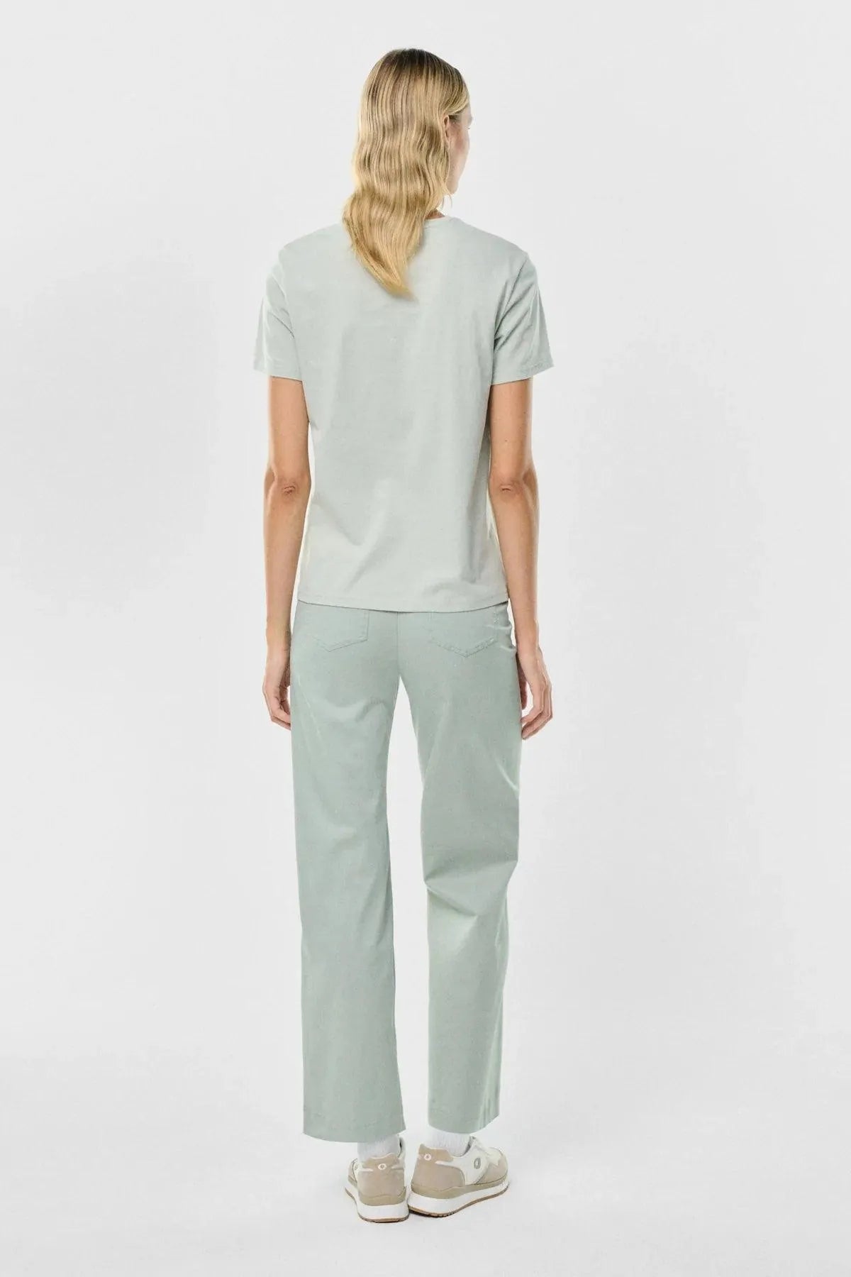 Camiseta Underlined Light Moss - ECRU