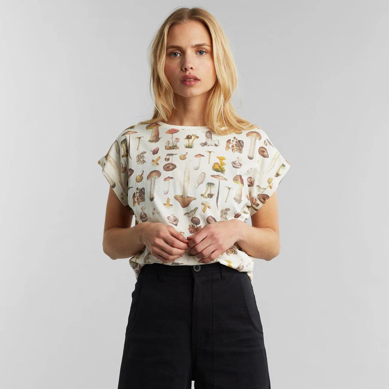 Camiseta Visby Mushrooms Off-White - ECRU