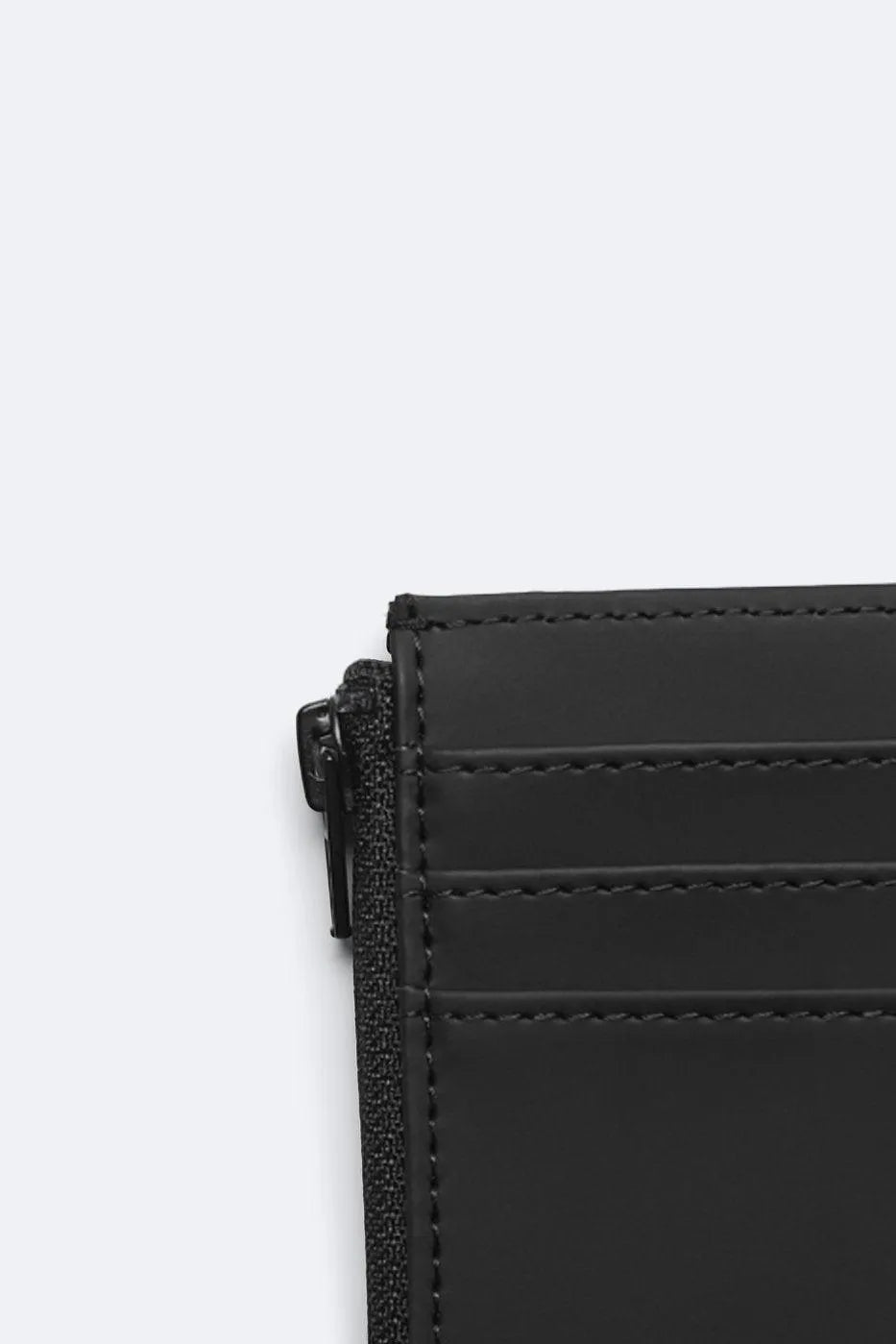 Cartera Rains Zip Wallet Negro - ECRU