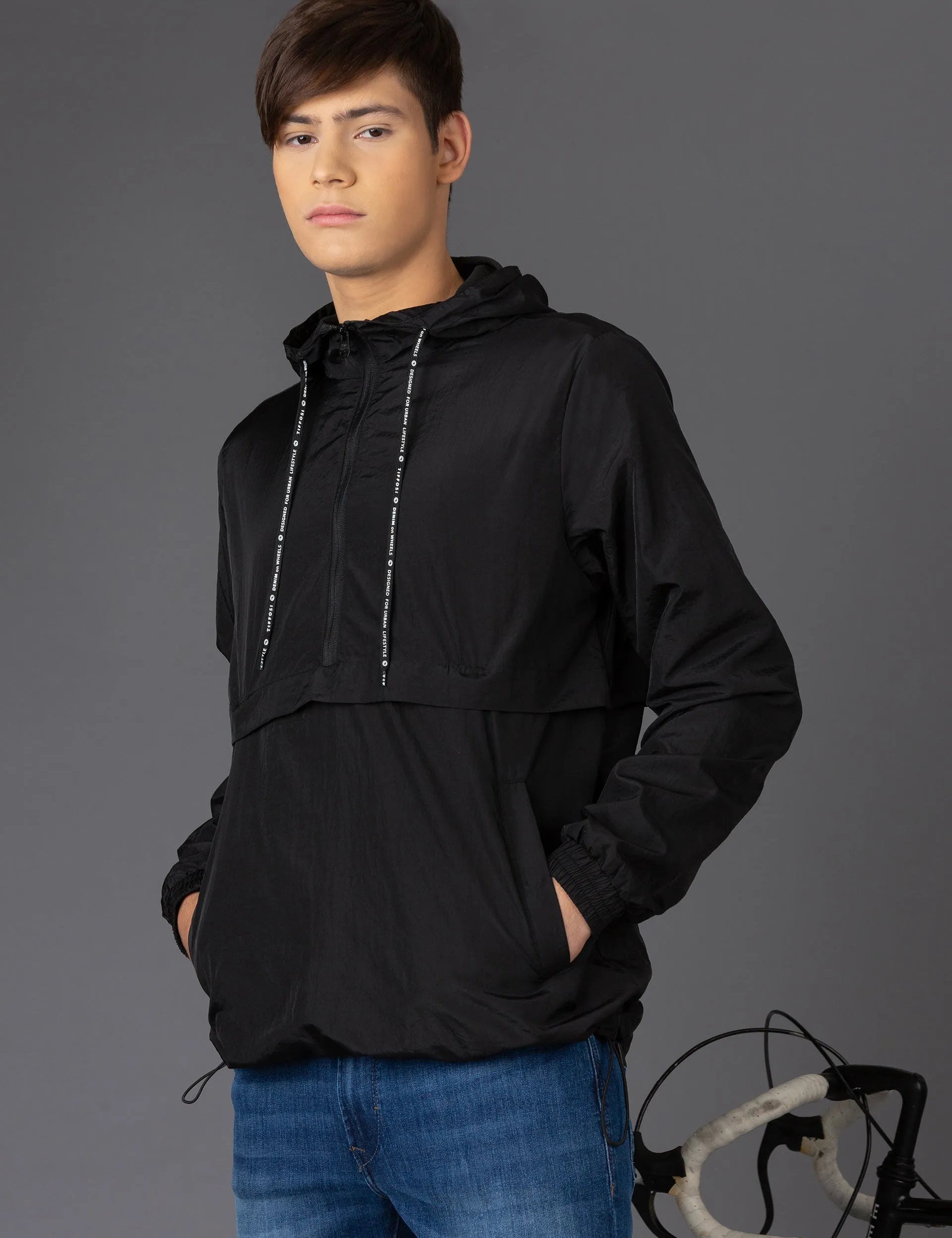 Chaqueta C/ Capucha Detalles Reflectantes - ECRU