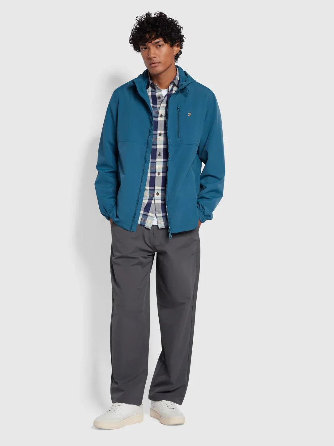 Chaqueta con capucha Westchester Regular Fit en Atlantic - ECRU