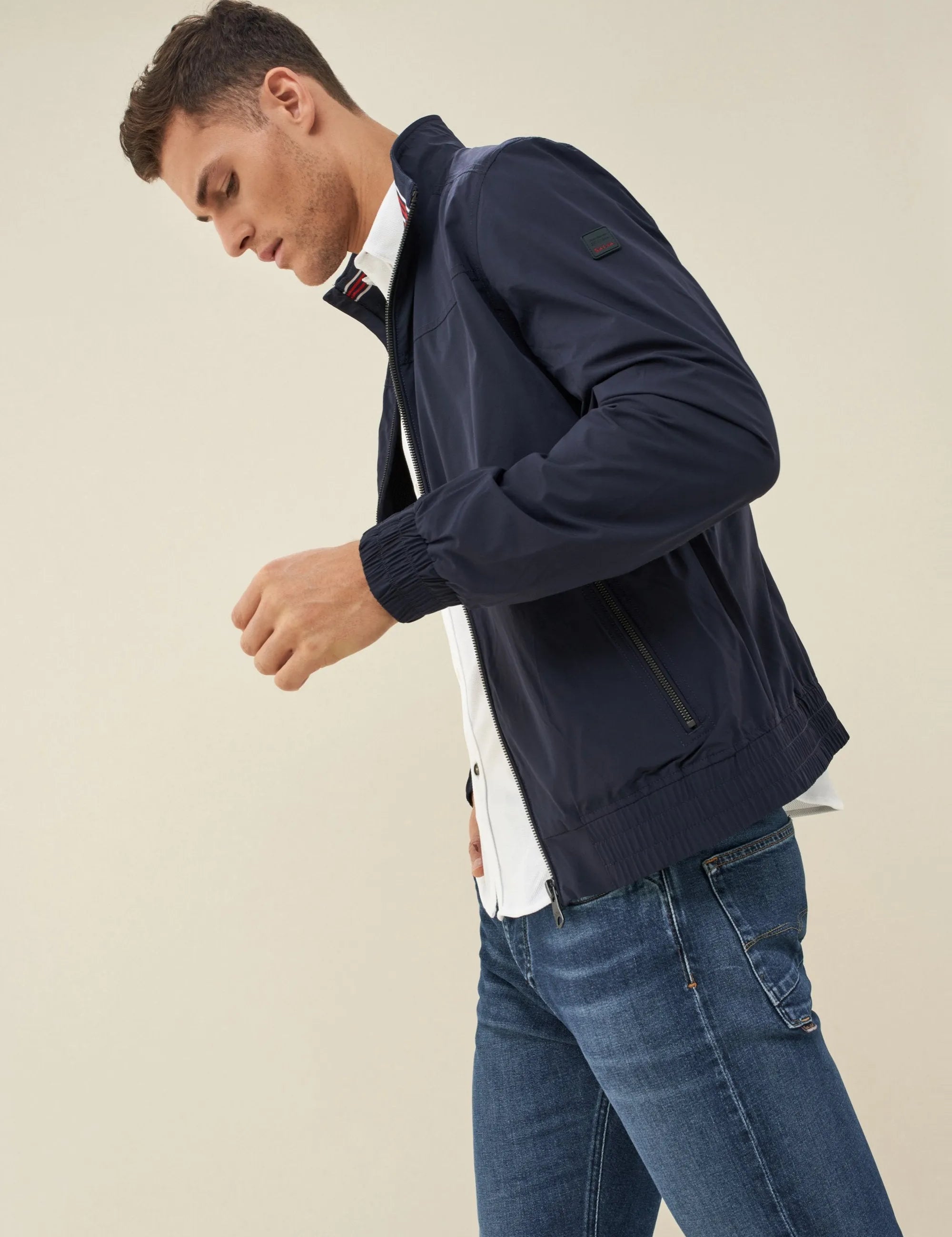 CHAQUETA DE NYLON FINO CORTAVIENTO - ECRU