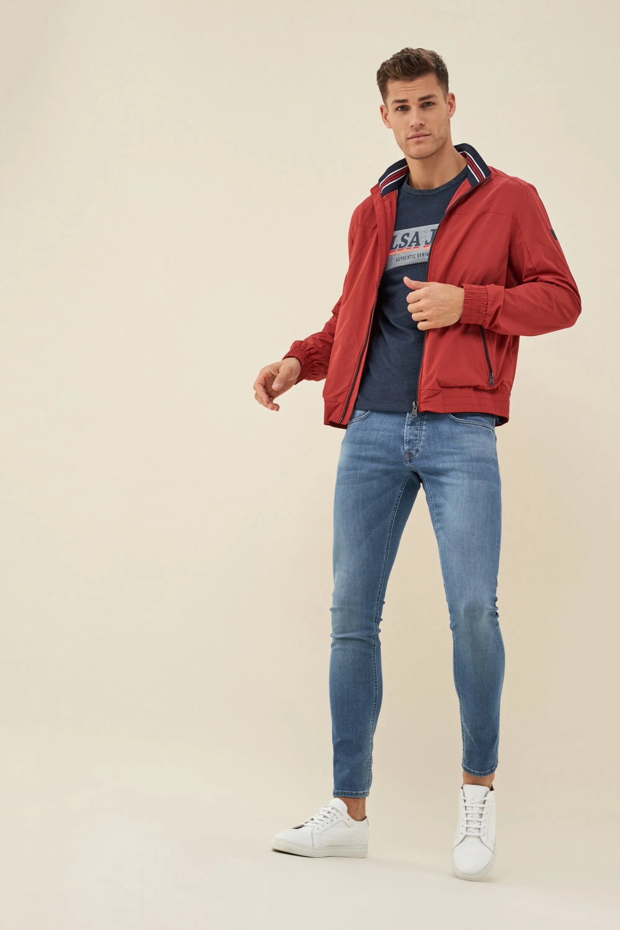 CHAQUETA DE NYLON FINO CORTAVIENTO - ECRU