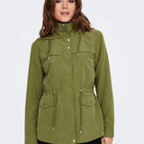 Chaqueta Only de Mujer con Capucha de Entretiempo Newstarline Olive Drab - ECRU