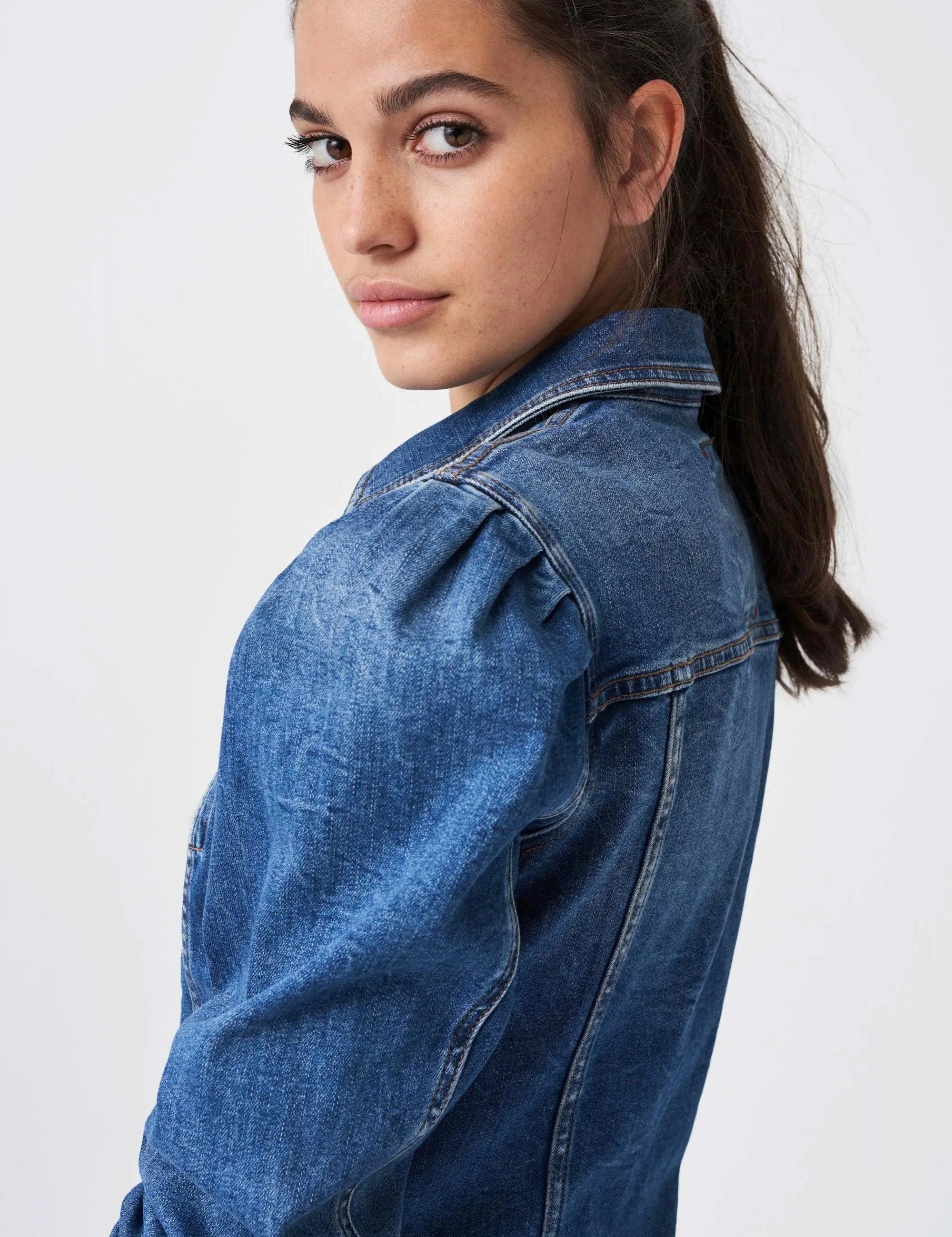 Chaqueta Vaquera Slim Fit Manga Abullonada - ECRU