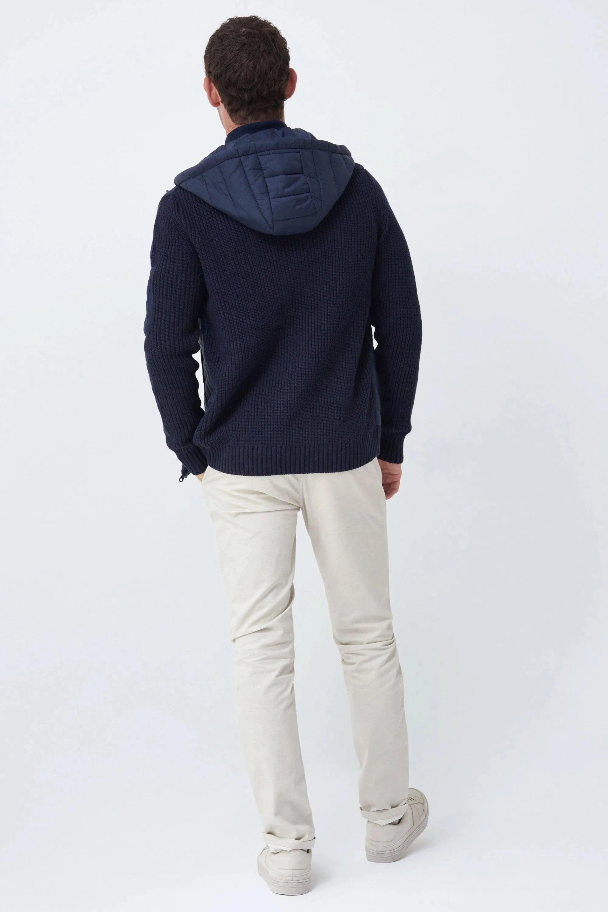 Chaquetón con detalle frontal y capucha - ECRU