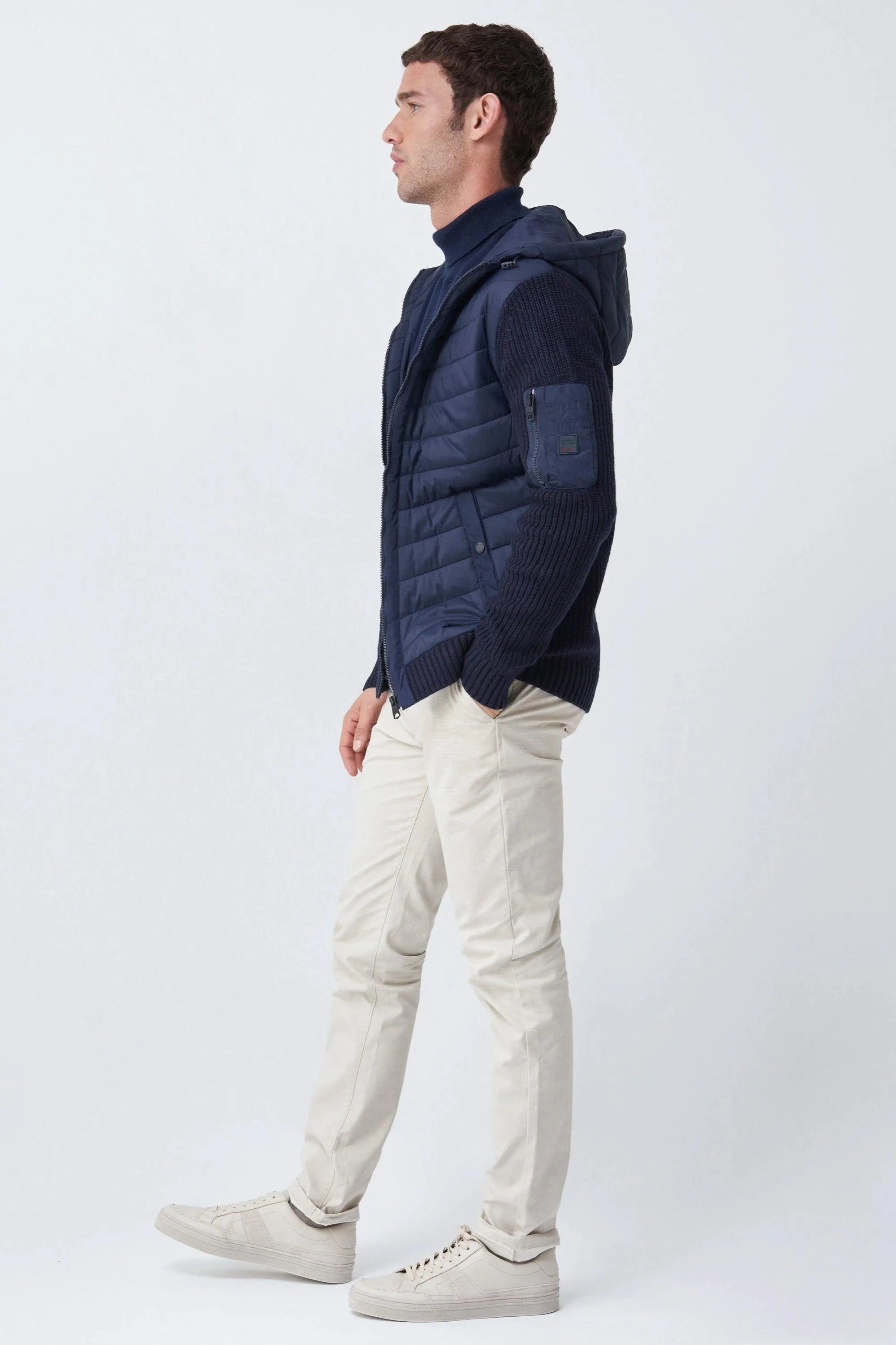 Chaquetón con detalle frontal y capucha - ECRU