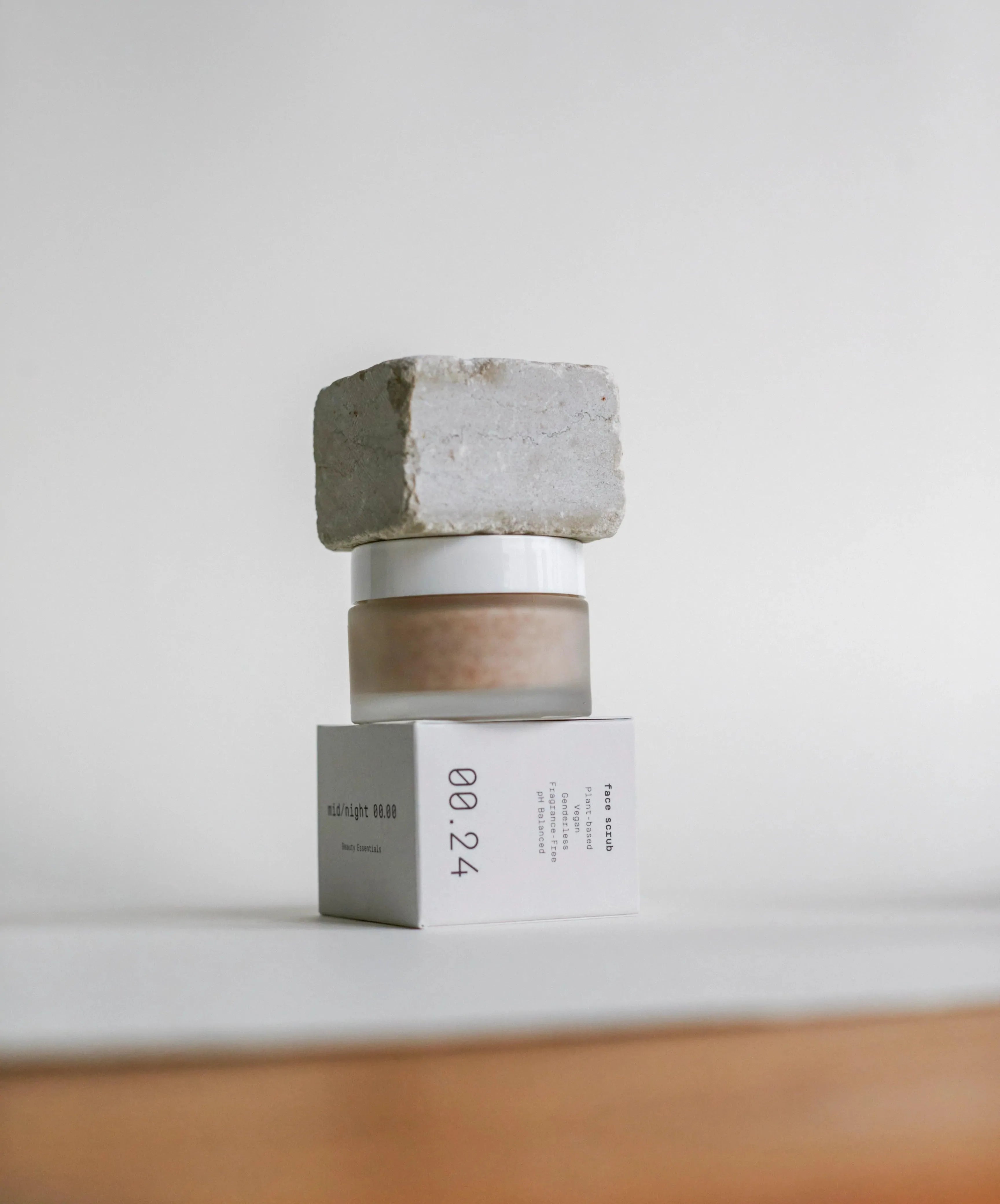 Face Scrub 00.24 - ECRU