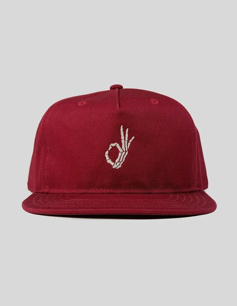 Gorra Okay Roja - ECRU
