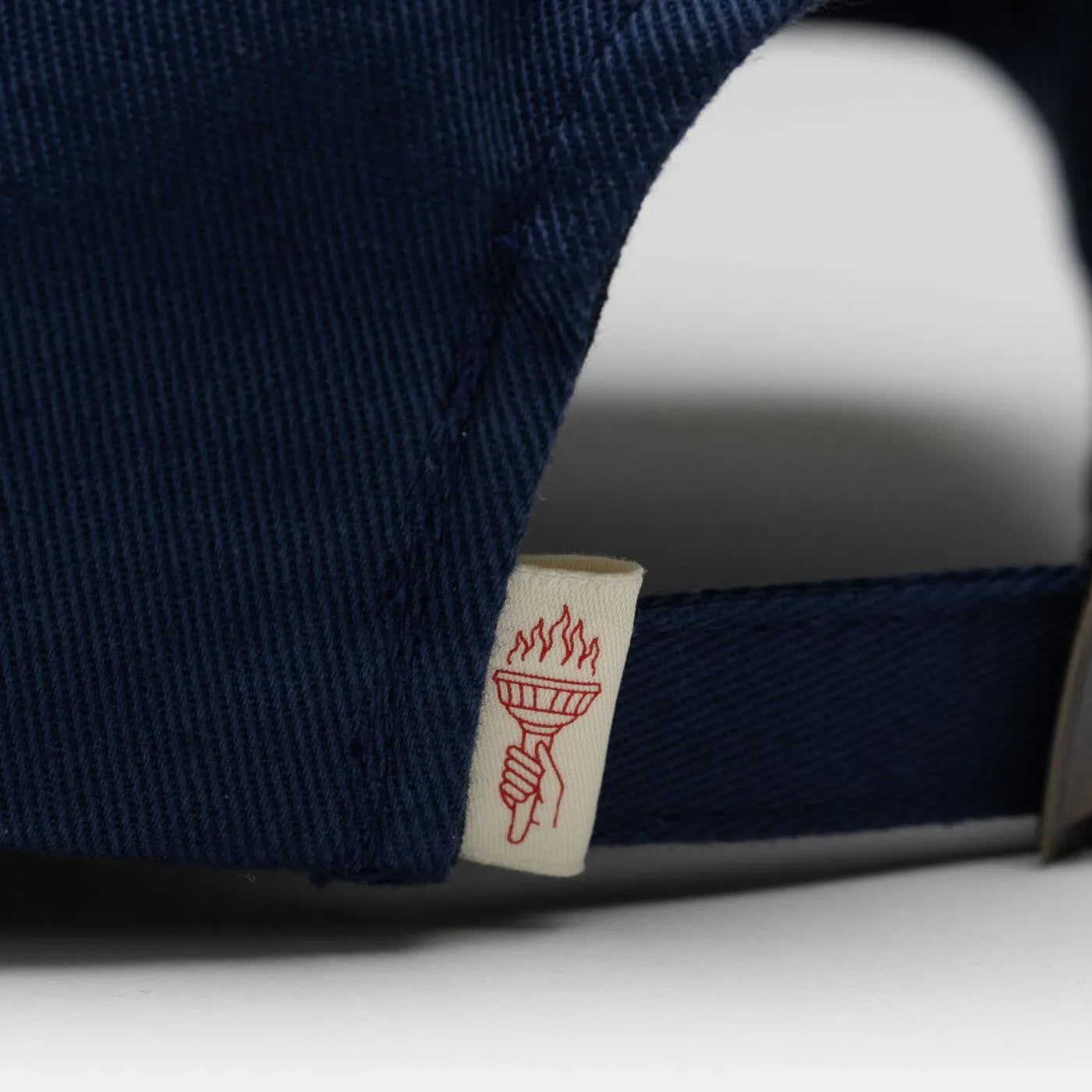 Gorra Revolution 9407 Run - ECRU