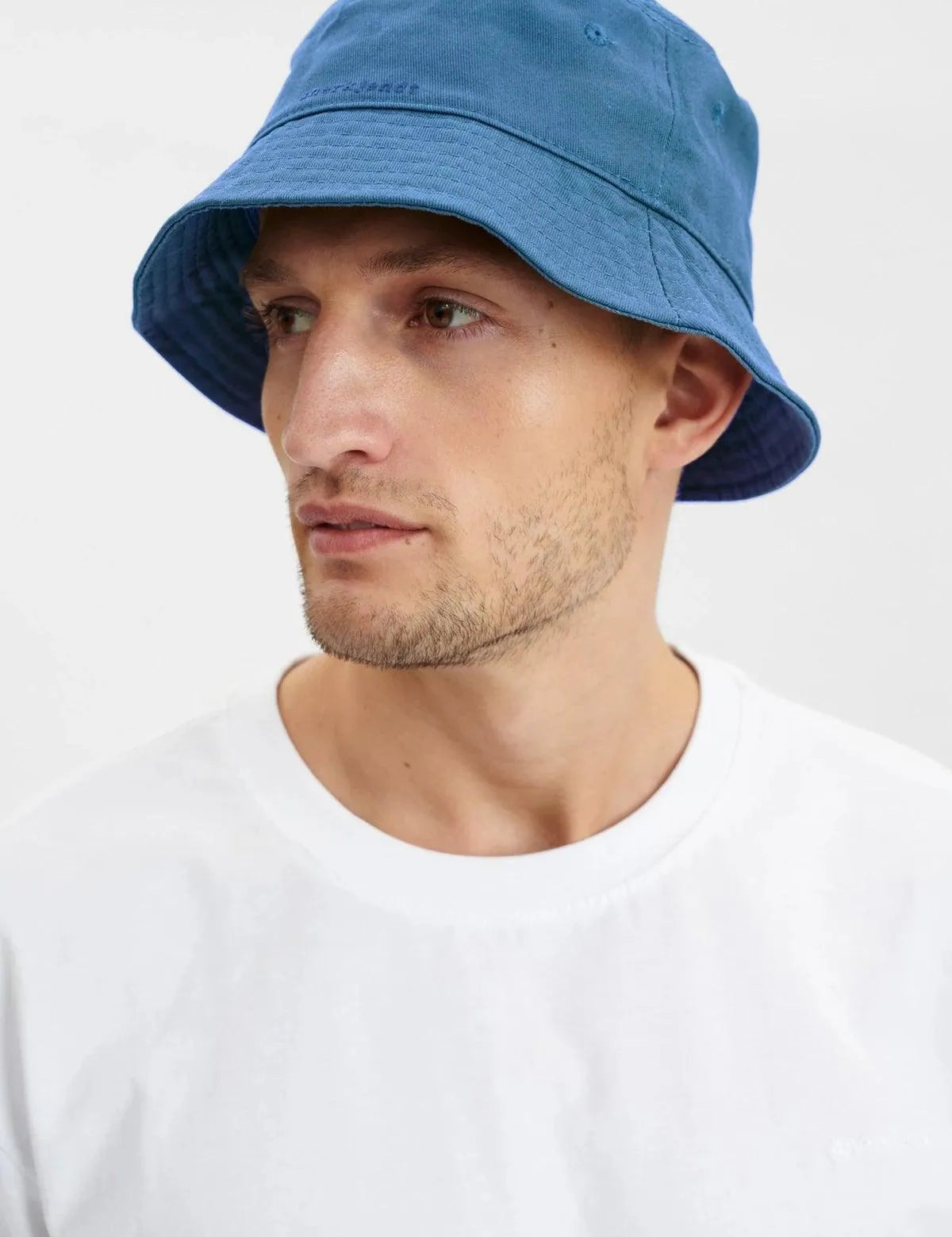 Gorro Bucket Akbøllehat canvas cornet blue - ECRU
