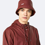 Gorro Bucket Rains Granate - ECRU