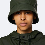 Gorro Bucket Rains Green - ECRU