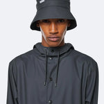 Gorro Bucket Rains Slate - ECRU